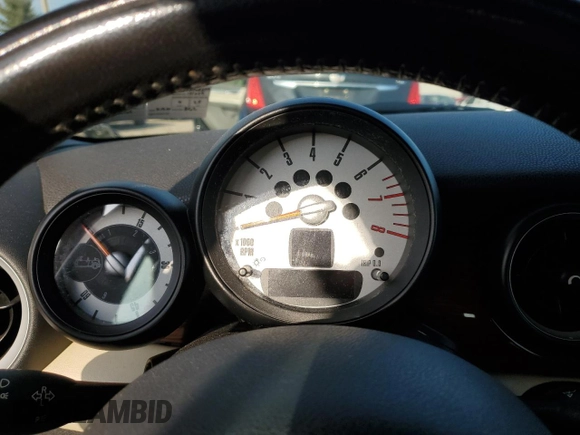 2011 MINI Convertible S with VIN WMWZP3C57BTX83599, listed as a Copart auction lot 47701505 with Not Provided miles and Clean Title. Bid and sale history available at DreamBid. Image 9.