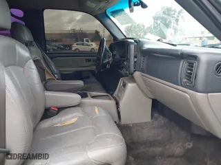 2001 Chevrolet Tahoe LS with VIN 1GNEK13T11R167502, listed as a IAAI auction lot 41798564 with 229,633 mi miles. Bid and sale history available at carsss.com. Image 5.