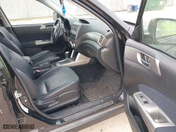 2010 Subaru Forester 2.5X Limited with VIN JF2SH6DC7AH748869, listed as a IAAI auction lot 42055729 with 154,586 mi miles. Bid and sale history available at carsss.com. Image 5.