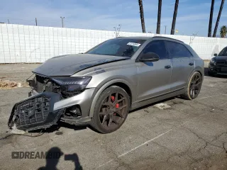 2023 Audi SQ8 Premium Plus z VIN WA1AWBF18PD046333, wystawiony jako Copart lot #81616984 z przebiegiem 19 033 mil mil oraz Szkody całkowita. Historia ofert i sprzedaży dostępna na DreamBid. Obrazek 1.