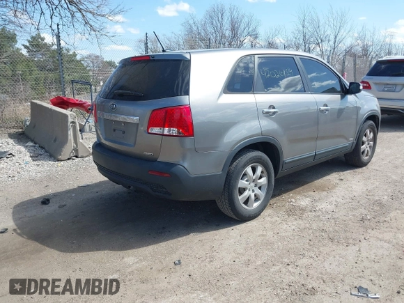 2011 Kia Sorento LX with VIN 5XYKTCA1XBG032086, listed as a IAAI auction lot 42026859 with 177,449 mi miles. Bid and sale history available at carsss.com. Image 4.