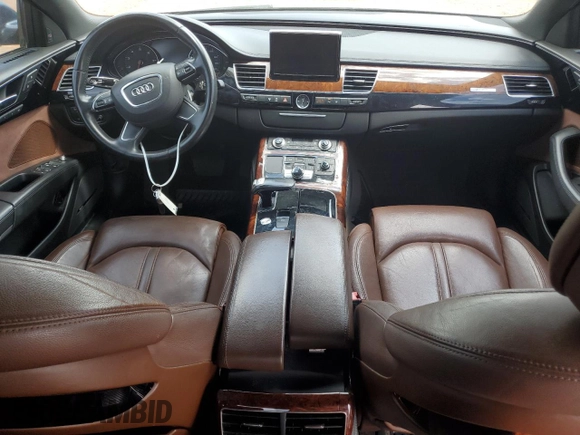 2011 Audi A8 z VIN WAURVAFD9BN013776, wystawiony jako Copart lot #51989675 z przebiegiem 148 822 mil mil oraz Szkody całkowita. Historia ofert i sprzedaży dostępna na DreamBid. Obrazek 8.