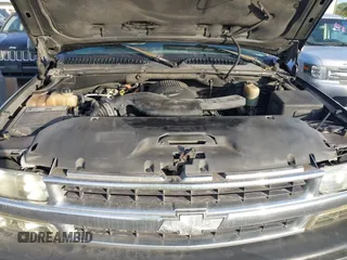 2002 Chevrolet Suburban LS with VIN 3GNEC16Z52G247934, listed as a IAAI auction lot 41081608 with 1 mi miles. Bid and sale history available at carsss.com. Image 10.
