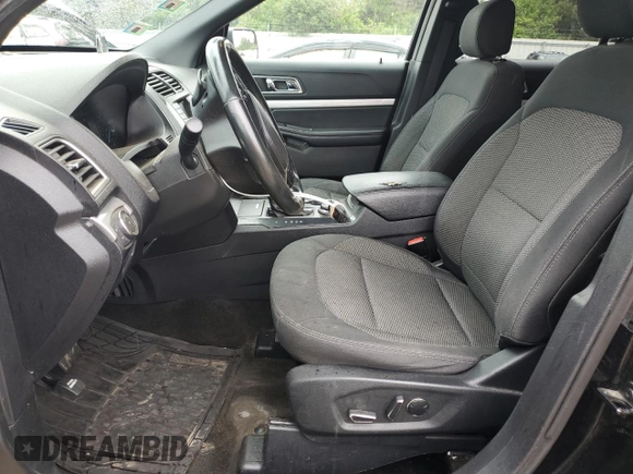 2017 Ford Explorer XLT с VIN 1FM5K8D81HGD00711, выставлен на аукционе Copart как лот 61385325 с пробегом 162 028 миль миль и Списание • Salvage title. История ставок и продаж доступна на DreamBid. Изображение 7.
