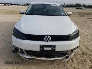 2013 Volkswagen Jetta TDI with VIN 3VWLL7AJ2DM238274, listed as a Copart auction lot 83704884 with 121,336 mi miles and Salvage title. Bid and sale history available at DreamBid. Image 5.