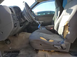 2005 GMC Canyon 1SF SLE Z71 with VIN 1GTDT136X58194608, listed as a Copart auction lot 83257094 with 260,923 mi miles and Salvage Title. Bid and sale history available at carsss.com. Image 7.