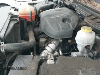 2018 Ram 1500 Laramie z VIN 1C6RR7NM4JS353839, wystawiony jako IAAI lot #42470888 z przebiegiem 93 645 mil mil oraz . Historia ofert i sprzedaży dostępna na DreamBid. Obrazek 15.