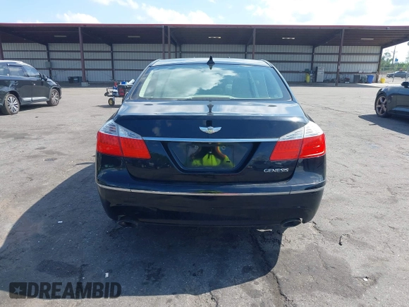 2010 Hyundai Genesis with VIN KMHGC4DE8AU076185, listed as a IAAI auction lot 41996812 with 147,645 mi miles. Bid and sale history available at carsss.com. Image 16.