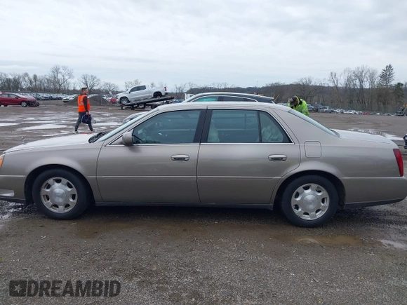 2002 Cadillac DeVille z VIN 1G6KD54Y32U108623, wystawiony jako IAAI lot #41957171 z przebiegiem 136 941 mil mil oraz . Historia ofert i sprzedaży dostępna na DreamBid. Obrazek 14.