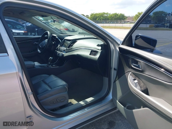2014 Chevrolet Impala LTZ with VIN 2G1145SL2E9213986, listed as a IAAI auction lot 41526798 with 202,836 mi miles. Bid and sale history available at carsss.com. Image 5.