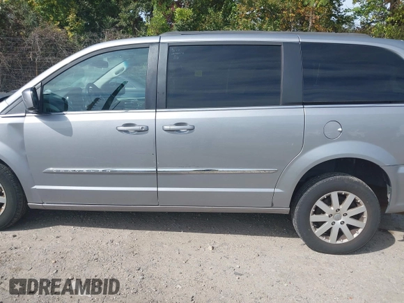 2016 Chrysler Town & Country Touring with VIN 2C4RC1BG1GR156868, listed as a IAAI auction lot 40506661 with 116,065 mi miles. Bid and sale history available at carsss.com. Image 14.