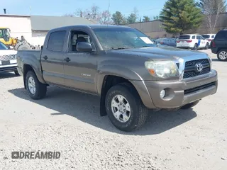 2011 Toyota Tacoma with VIN 3TMLU4EN6BM072012, listed as a IAAI auction lot 42049704 with 1 mi miles. Bid and sale history available at carsss.com. Image 1.