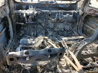 2018 Hyundai Santa Fe 2.4L z VIN 5XYZTDLB1JG523235, wystawiony jako Copart lot #53539235 z przebiegiem Nie podano mil oraz Nie do naprawy • Non repairable. Historia ofert i sprzedaży dostępna na DreamBid. Obrazek 8.