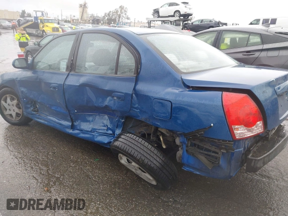 2005 Hyundai Elantra GLS z VIN KMHDN46D35U925338, wystawiony jako IAAI lot #41563165 z przebiegiem 88 776 mil mil oraz . Historia ofert i sprzedaży dostępna na DreamBid. Obrazek 6.