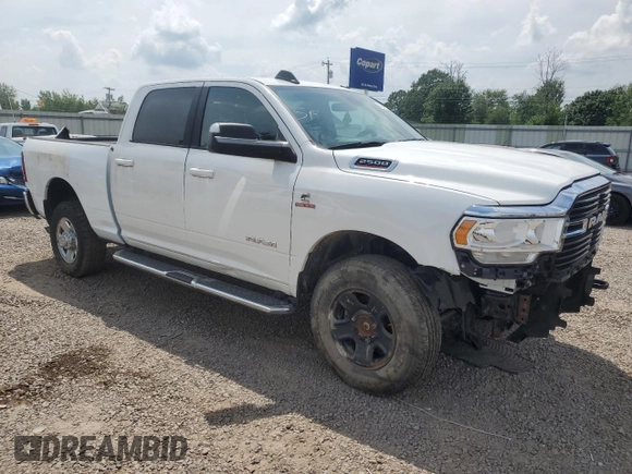 2021 Ram 2500 Big Horn z VIN 3C6UR5DL3MG653357, wystawiony jako Copart lot #64744105 z przebiegiem 79 851 mil mil oraz Szkoda całkowita • Salvage title. Historia ofert i sprzedaży dostępna na DreamBid. Obrazek 4.