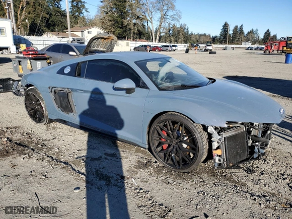 2021 Audi R8 Coupe V10 with VIN WUABAAFX8M7900919, listed as a Copart auction lot 44812725 with 21390 miles and Salvage Title. Bid and sale history available at carsss.com. Image 4.