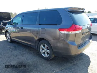 2012 Toyota Sienna with VIN 5TDZK3DC4CS228916, listed as a IAAI auction lot 41936870 with 188,227 mi miles. Bid and sale history available at carsss.com. Image 3.