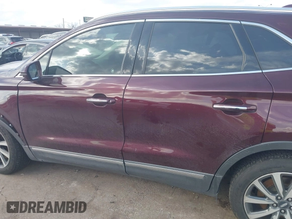 2019 Lincoln MKC Reserve with VIN 5LMTJ3DH3KUL00342, listed as a IAAI auction lot 41498827 with 79,331 mi miles. Bid and sale history available at carsss.com. Image 14.