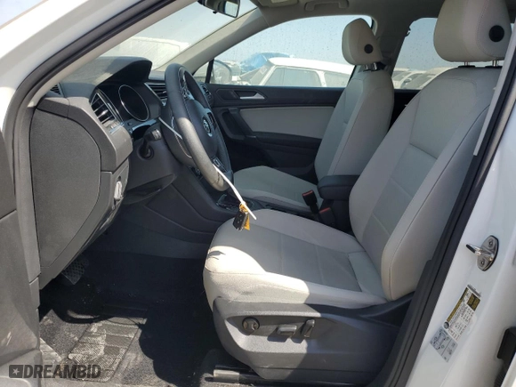 2020 Volkswagen Tiguan SE with VIN 3VV3B7AX1LM069603, listed as a Copart auction lot 51804315 with 24,489 mi miles and Clean Title. Bid and sale history available at carsss.com. Image 7.