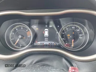 2017 Jeep Cherokee Limited с VIN 1C4PJLDB7HW610561, выставлен на аукционе IAAI как лот 42629863 с пробегом 82 180 миль миль и . История ставок и продаж доступна на DreamBid. Изображение 7.