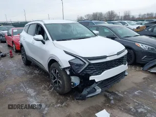 2024 Kia Sportage EX with VIN 5XYK3CDF2RG200899, listed as a IAAI auction lot 41526742 with 10,551 mi miles. Bid and sale history available at carsss.com. Image 1.