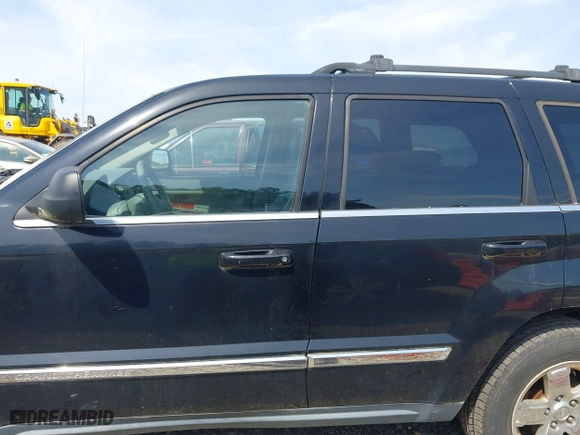 2006 Jeep Grand Cherokee Limited with VIN 1J4HR58296C114768, listed as a IAAI auction lot 42080086 with 193,446 mi miles. Bid and sale history available at carsss.com. Image 14.
