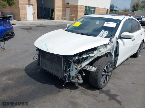 2018 Nissan Altima 2.5 SV with VIN 1N4AL3AP4JC186544, listed as a IAAI auction lot 41892390 with 113,384 mi miles. Bid and sale history available at carsss.com. Image 6.