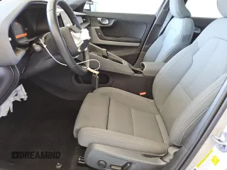 2023 Polestar 2 z VIN YSMEG3KA5PL131379, wystawiony jako Copart lot #76077814 z przebiegiem 27 045 mil mil oraz Czysty tytuł • Clean title. Historia ofert i sprzedaży dostępna na DreamBid. Obrazek 7.