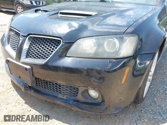 2008 Pontiac G8 z VIN 6G2ER57708L129191, wystawiony jako IAAI lot #42468013 z przebiegiem 133 134 mil mil oraz . Historia ofert i sprzedaży dostępna na DreamBid. Obrazek 13.