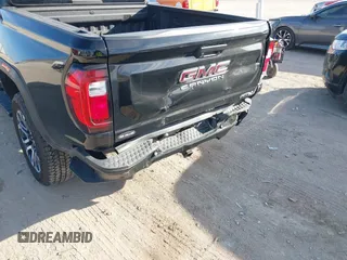 2024 GMC Canyon 4WD AT4 with VIN 1GTP6DEK9R1118926, listed as a IAAI auction lot 40998280 with 10,958 mi miles. Bid and sale history available at carsss.com. Image 6.