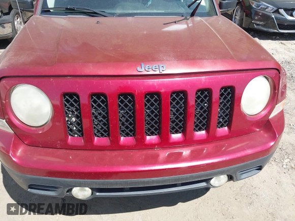 2011 Jeep Patriot Latitude with VIN 1J4NT1GB7BD175443, listed as a IAAI auction lot 42046855 with 195,420 mi miles. Bid and sale history available at carsss.com. Image 6.