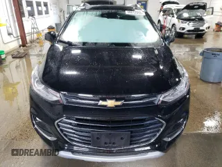2018 Chevrolet Trax Premier with VIN 3GNCJRSB3JL207913, listed as a Copart auction lot 48012945 with 67,179 mi miles and Salvage Title. Bid and sale history available at carsss.com. Image 5.