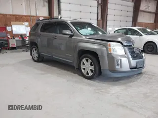 2010 GMC Terrain SLT-1 z VIN 2CTFLGEYXA6230148, wystawiony jako IAAI lot #42353281 z przebiegiem 186 553 mil mil oraz . Historia ofert i sprzedaży dostępna na DreamBid. Obrazek 1.
