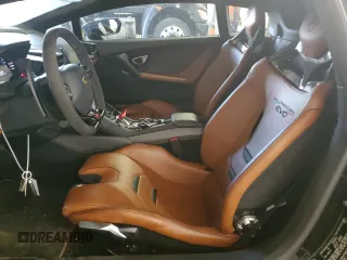 2021 Lamborghini Huracan z VIN ZHWUF5ZF7MLA17705, wystawiony jako Copart lot #58845374 z przebiegiem 3510 mil mil oraz Szkody całkowita. Historia ofert i sprzedaży dostępna na DreamBid. Obrazek 7.