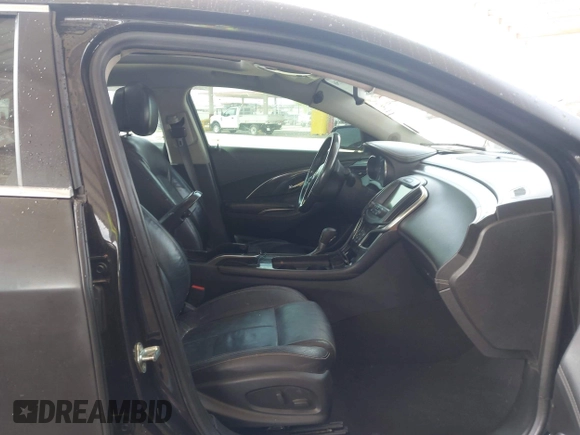 2014 Buick LaCrosse Leather with VIN 1G4GB5G39EF288087, listed as a IAAI auction lot 41897156 with 156,413 mi miles. Bid and sale history available at carsss.com. Image 5.
