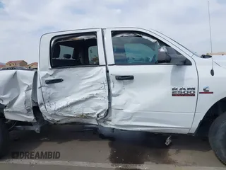 2018 Ram 2500 Tradesman с VIN 3C6UR5CL5JG396845, выставлен на аукционе IAAI как лот 41879647 с пробегом 19 108 миль миль и . История ставок и продаж доступна на DreamBid. Изображение 14.