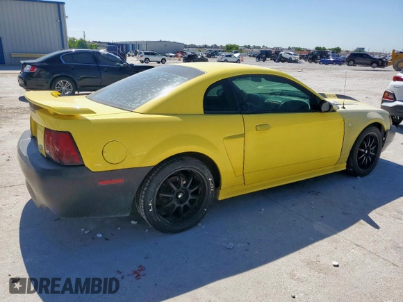 2001 Ford Mustang GT Deluxe z VIN 1FAFP42X21F261058, wystawiony jako Copart lot #56401025 z przebiegiem 248 215 mil mil oraz Szkoda całkowita • Salvage title. Historia ofert i sprzedaży dostępna na DreamBid. Obrazek 3.
