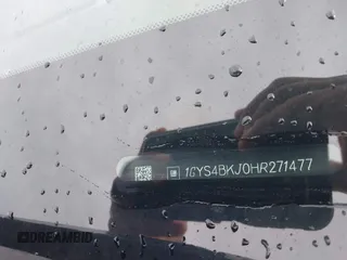 2017 Cadillac Escalade Luxury z VIN 1GYS4BKJ0HR271477, wystawiony jako IAAI lot #42278219 z przebiegiem Nie podano mil oraz . Historia ofert i sprzedaży dostępna na DreamBid. Obrazek 9.