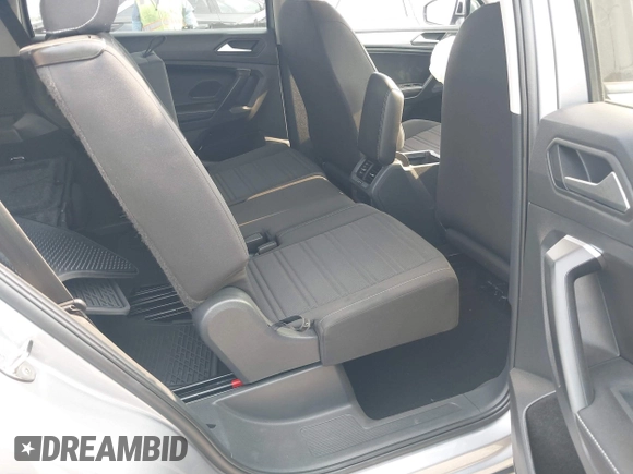 2024 Volkswagen Tiguan S with VIN 3VVRB7AX2RM185718, listed as a IAAI auction lot 42303387 with 30,761 mi miles and . Bid and sale history available at DreamBid. Image 8.