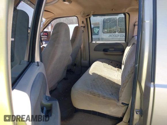 2000 Ford Super Duty F-250 XL with VIN 1FTNW21F3YEA72800, listed as a IAAI auction lot 41348642 with 533,369 mi miles. Bid and sale history available at carsss.com. Image 8.