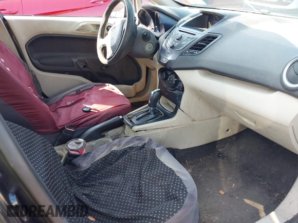 2013 Ford Fiesta S z VIN 3FADP4AJ5DM143885, wystawiony jako IAAI lot #42743132 z przebiegiem Nie podano mil oraz . Historia ofert i sprzedaży dostępna na DreamBid. Obrazek 5.