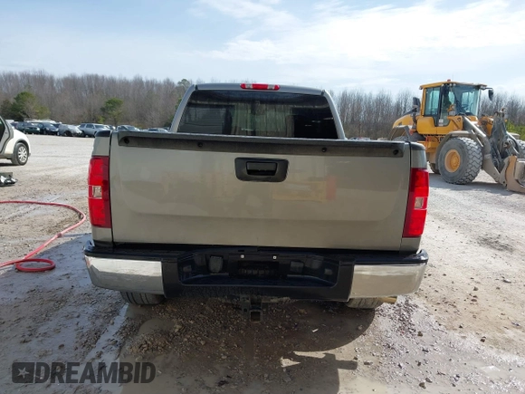 2007 Chevrolet Silverado 1500 LT w/1LT with VIN 2GCEC19J771721896, listed as a IAAI auction lot 41703914 with 217,121 mi miles. Bid and sale history available at carsss.com. Image 16.