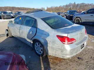 2005 Toyota Avalon XL z VIN 4T1BK36B75U058972, wystawiony jako IAAI lot #41401301 z przebiegiem 155 490 mil mil oraz . Historia ofert i sprzedaży dostępna na DreamBid. Obrazek 3.