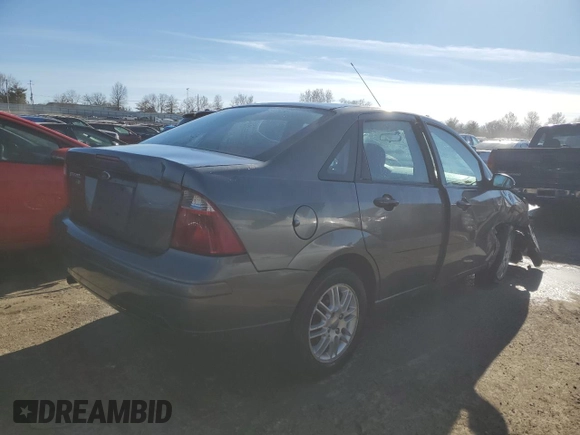 2007 Ford Focus S with VIN 1FAHP34N27W151263, listed as a Copart auction lot 42933324 with 128,598 mi miles and Salvage Title. Bid and sale history available at carsss.com. Image 3.