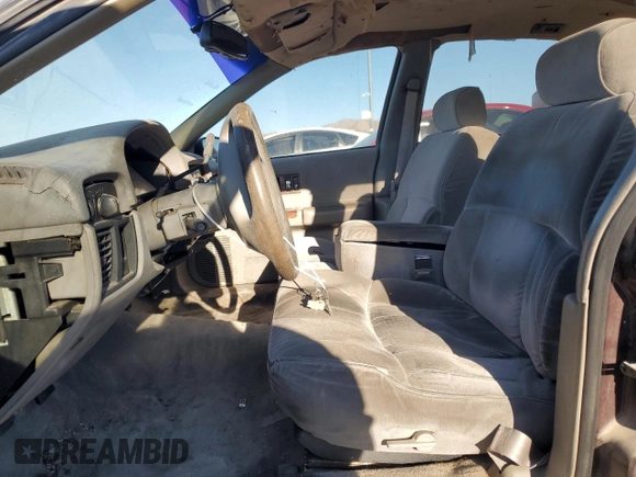 1996 Chevrolet Caprice 1SA Special Value z VIN 1G1BL52W9TR122492, wystawiony jako Copart lot #83251184 z przebiegiem 190 358 mil mil oraz Czysty tytuł • Clean title. Historia ofert i sprzedaży dostępna na DreamBid. Obrazek 7.