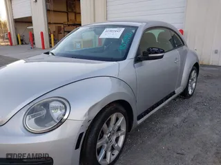 2012 Volkswagen Beetle 2.5L PZEV with VIN 3VWJP7AT9CM602606, listed as a IAAI auction lot 41503442 with 1 mi miles. Bid and sale history available at carsss.com. Image 6.