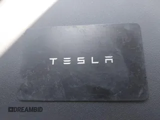 2024 Tesla Model 3 z VIN 5YJ3E1EA6RF747946, wystawiony jako IAAI lot #42042903 z przebiegiem 13 999 mil mil oraz . Historia ofert i sprzedaży dostępna na DreamBid. Obrazek 11.