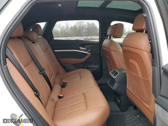2019 Audi e-tron Prestige with VIN WA1VAAGE7KB024839, listed as a Copart auction lot 38277753 with 35,418 mi miles. Bid and sale history available at carsss.com. Image 11.