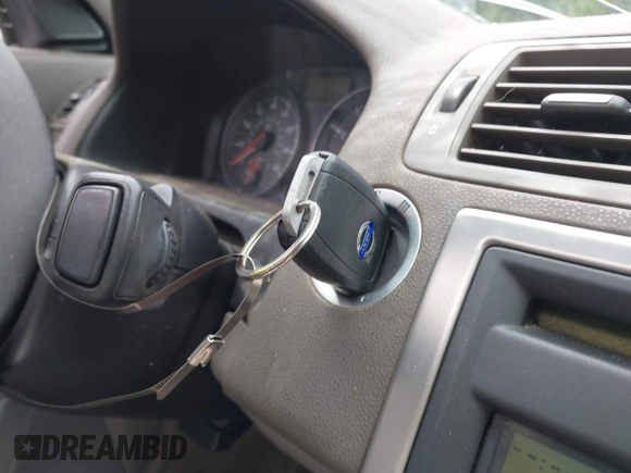 2008 Volvo S40 2.4L с VIN YV1MS382982384776, выставлен на аукционе IAAI как лот 42309949 с пробегом 215 744 миль миль и . История ставок и продаж доступна на DreamBid. Изображение 11.