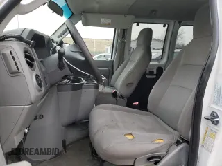2010 Ford Econoline Passenger XL z VIN 1FBSS3BL2ADA22169, wystawiony jako Copart lot #85009414 z przebiegiem 106 566 mil mil oraz Nie do naprawy • Non repairable. Historia ofert i sprzedaży dostępna na DreamBid. Obrazek 7.